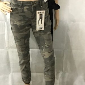 Army print jegging pants